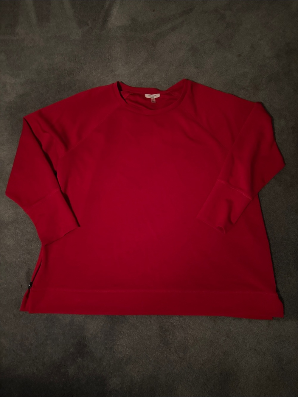 Cable & Gauge Red Studio Top. Lightweight sweatshirt. Women’s size 2x